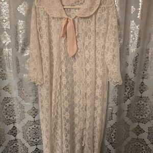 Lace Robe with Pink Bow